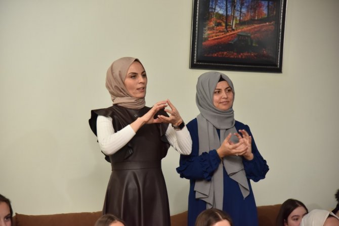 Kartepeli Çocuklar İşaret Diliyle Tanıştı