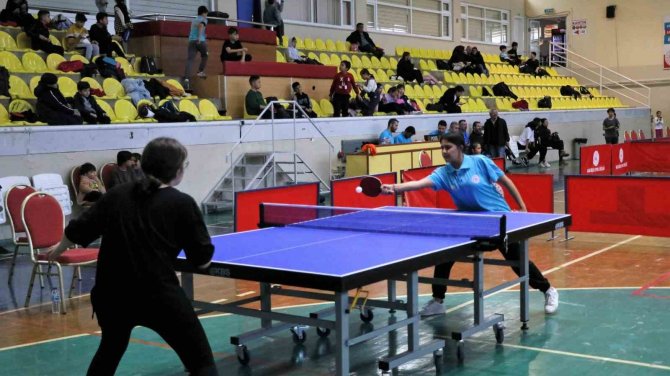 Manisa’da 18 Mart Çanakkale Şehitleri Anma Masa Tenisi Turnuvası Yapıldı