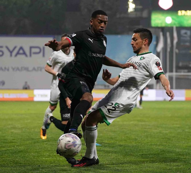 Denizlispor, İ̇stanbul’dan Puansız Dönüyor