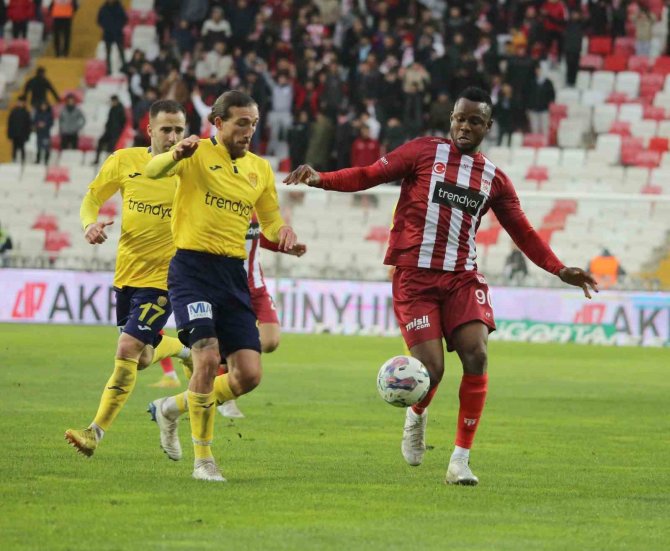 Spor Toto Süper Lig: Dg Sivasspor: 2 - Mke Ankaragücü: 0 (Maç Sonucu)