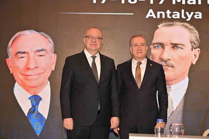 Belediye Başkanları Toplantısı’nda Manisa Büyükşehir Örnek Gösterildi