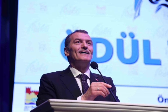 Zeytinburnu’nda 8. Öykü Yarışması Ödül Töreni