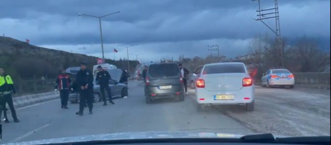 Erciş’te Trafik Kazası: 2 Yaralı