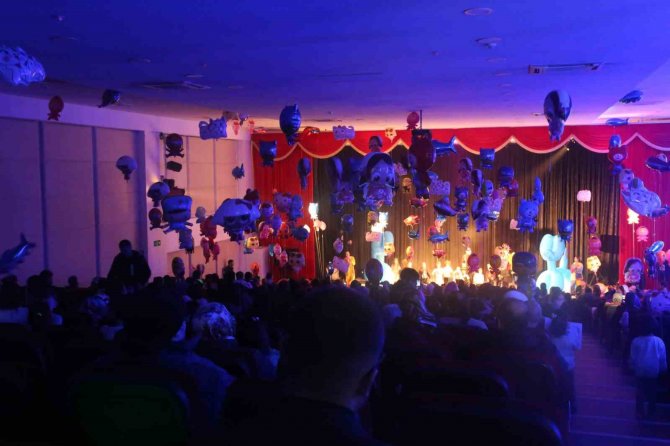 Kastamonu’da Çocuklar Şenlikte Stres Attı