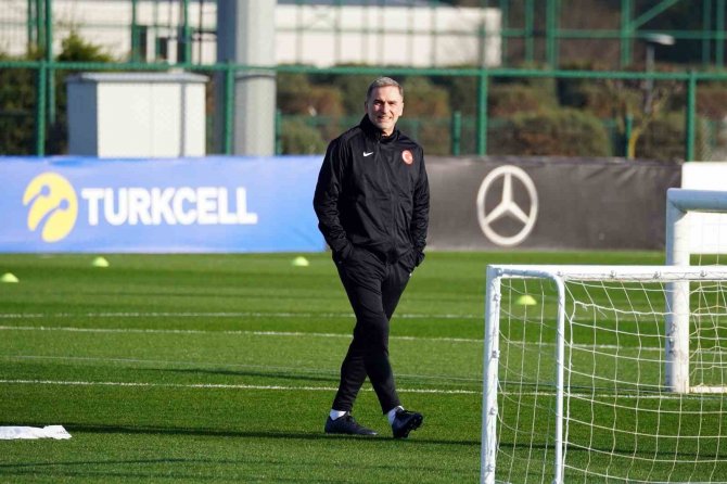 A Milli Takım, Ermenistan Ve Hırvatistan Maçı Hazırlıklarına Başladı