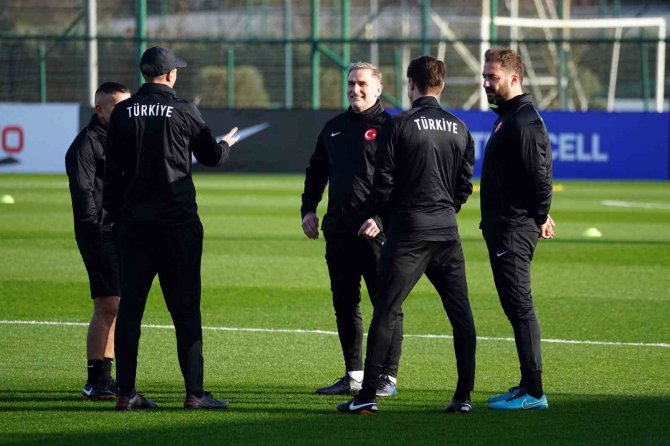 A Milli Takım, Ermenistan Ve Hırvatistan Maçı Hazırlıklarına Başladı