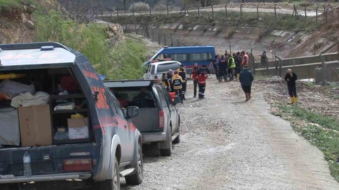 Sel Sularına Kapılan 2 Aylık Hamile Kadının Cenazesine Ulaşıldı