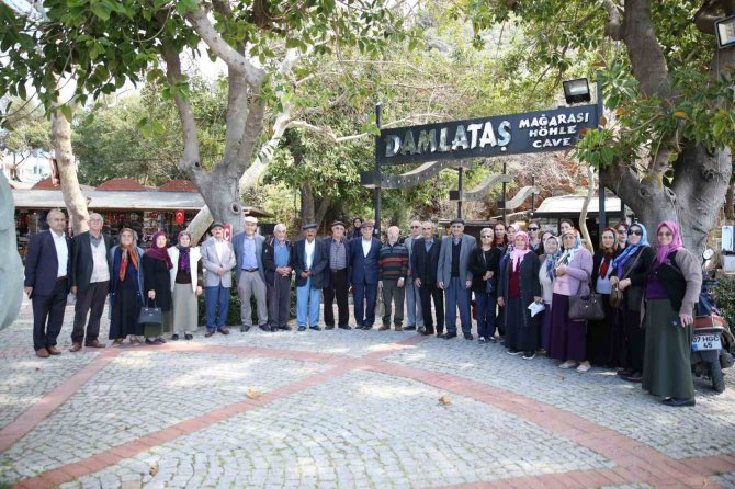 Alanya Belediyesi Yaşlıları Yemekte Ağırladı