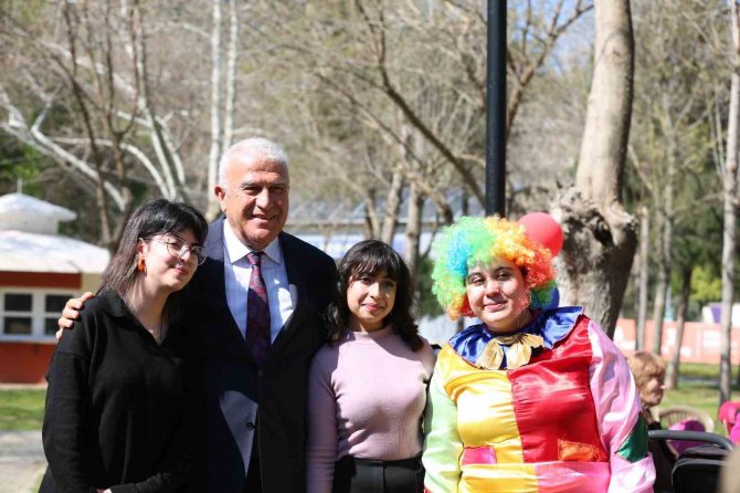 Başkan Atay: “Down Sendromlu Bireylere Hizmet Verecek Olan Eğitim Merkezini Hayata Geçiriyoruz”