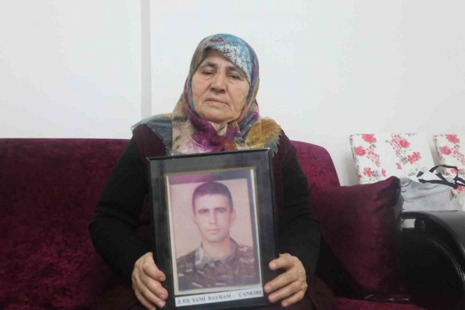 Sokak Ortasında Saldırıya Uğrayan Şehit Annesi Hastanelik Oldu