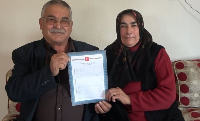 42 Yıllık Hayat Arkadaşına Tüm Mal Varlığını Hediye Etti