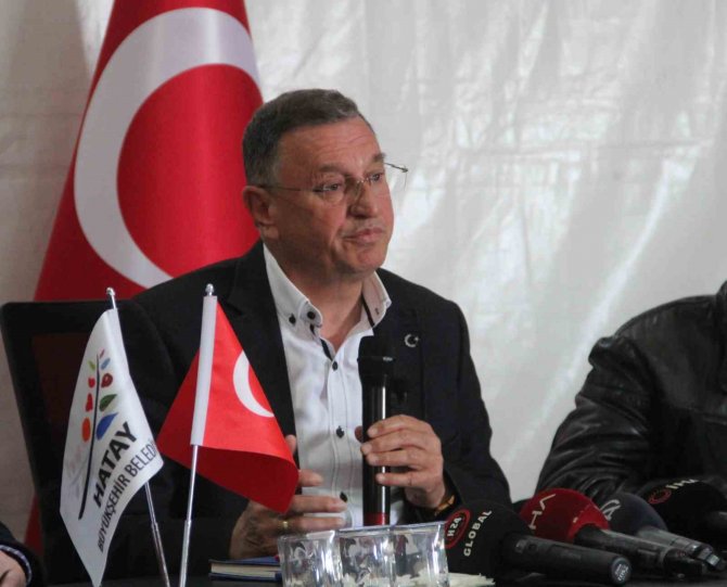 Savaş: "Bugün Milletvekilliği Adaylığını Konuşacak Olursam Kendimi Vatan Haini İlan Ederim"