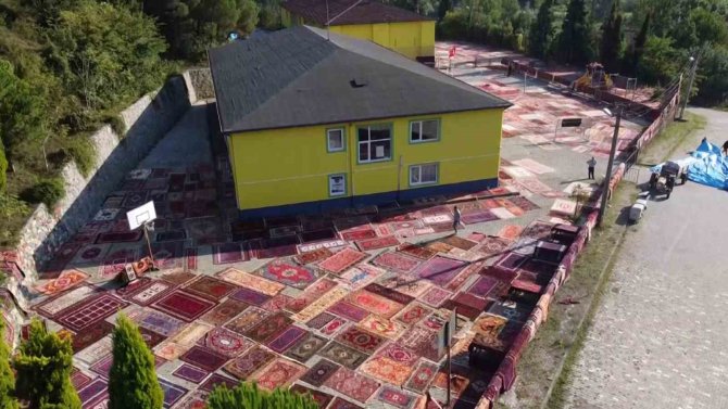 Dede Mirası Dokuma Halıları Çocuklarına Miras Bırakacak