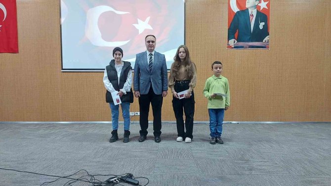 Hisarcık’ta Derece Alan Öğrenciler Ödüllendirildi