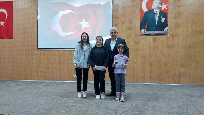 Hisarcık’ta Derece Alan Öğrenciler Ödüllendirildi