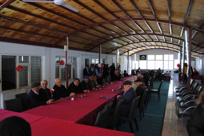 Eğirdir’de Yaşlılara Saygı Haftası Kutlandı