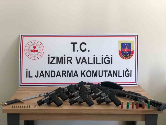 İ̇zmir’de Nefes Kesen Ruhsatsız Silah Operasyonu: 3 Gözaltı
