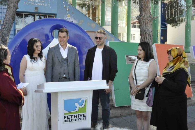Depremzede Çift, Fethiye’de Misafirlikte Evlendi