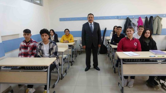 Depremzede Öğrenciler Deprem Korkusunu Müzikle Atıyor
