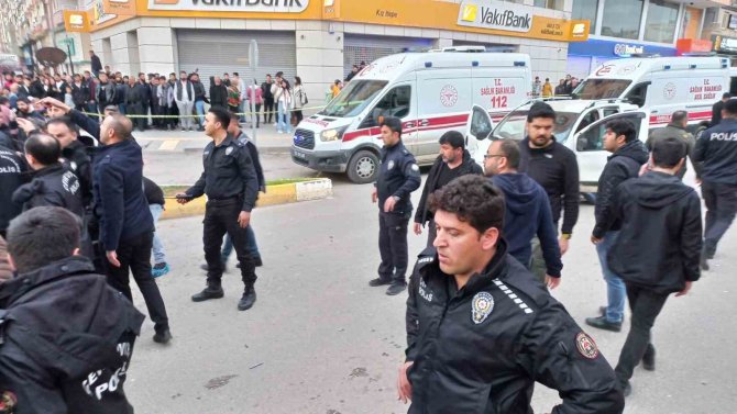 Mardin’de Seyir Halindeki Araca Silahlı Saldırı: 2 Ölü