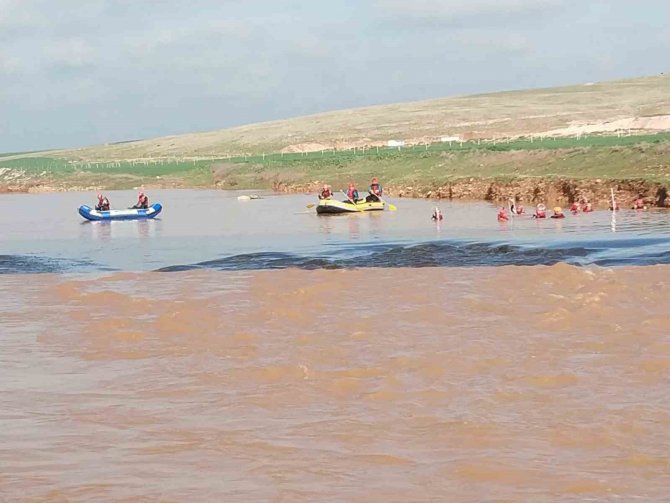 Kızıltepe’de Derede Kaybolan Çocuktan 5 Gündür Haber Alınamıyor