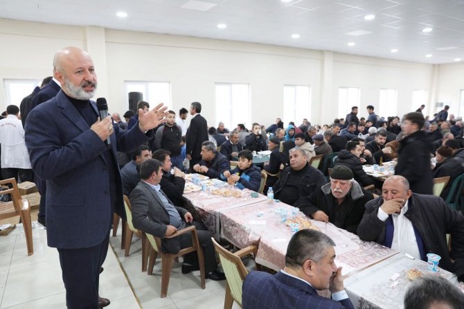 Başkan Çolakbayrakdar, Şükür Sofrasında Vatandaşlarla Bir Araya Geldi