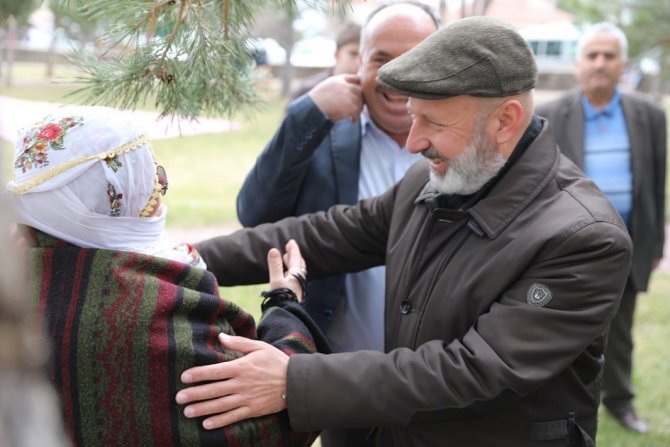 Başkan Çolakbayrakdar, Şükür Sofrasında Vatandaşlarla Bir Araya Geldi