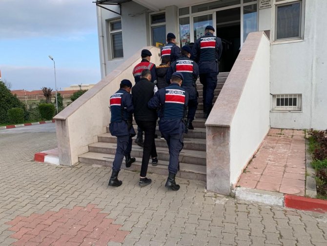 Manisa’da Terör Operasyonu: 3 Gözaltı