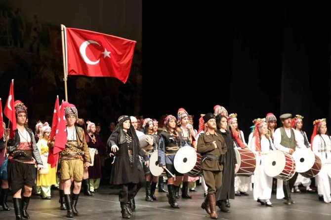 Zeybeklerle Çanakkale Müzikaline Yoğun İlgi