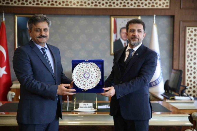 Şırnak Üniversitesi Rektörü Alkış, Misafir Üniversite Heyetini Kabul Etti