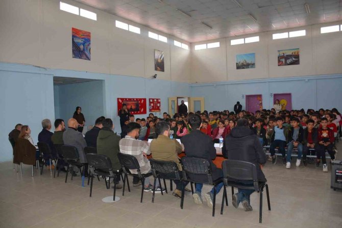 Silopi’de Öğrencilere Meslek Grupları Tanıtıldı