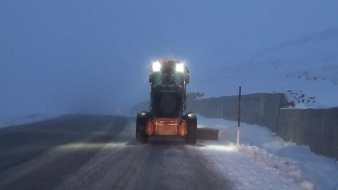 Tunceli’de Karla Mücadele Sürüyor