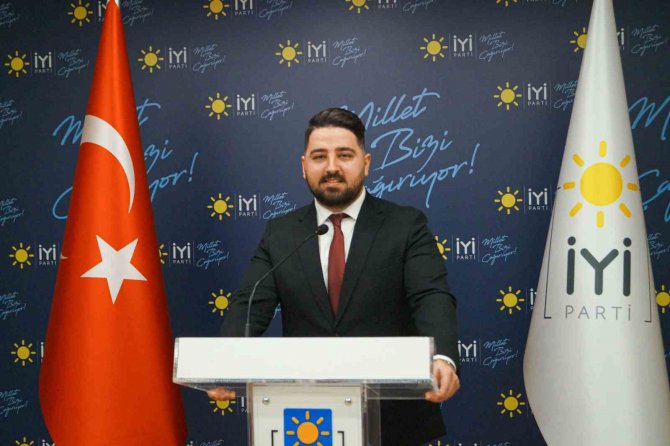 Uşaklı İş Adamı Başaltın Aday Adaylığı Müracaatını Yaptı