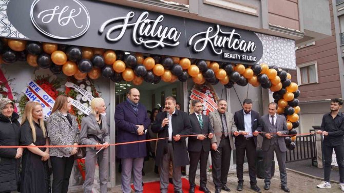 Başkanlar Güzellik Merkezi Açtı