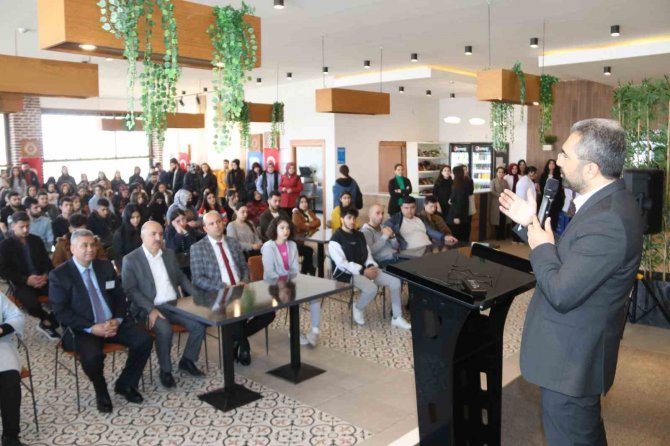 Edremit Belediyesi Yks’ye Girecek Gençlerin Sınav Ücretini Bu Yıl Da Karşılayacak