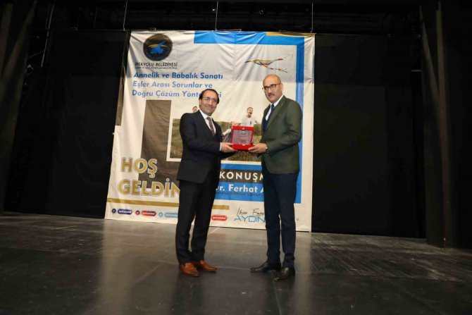 İ̇pekyolu Belediyesinden ‘Aile Bilinci’ Semineri