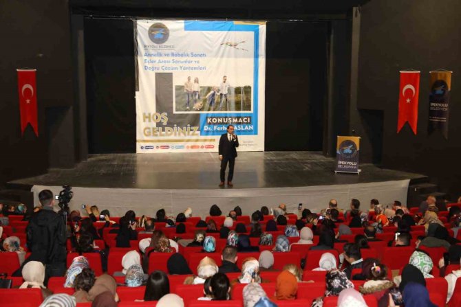 İ̇pekyolu Belediyesinden ‘Aile Bilinci’ Semineri