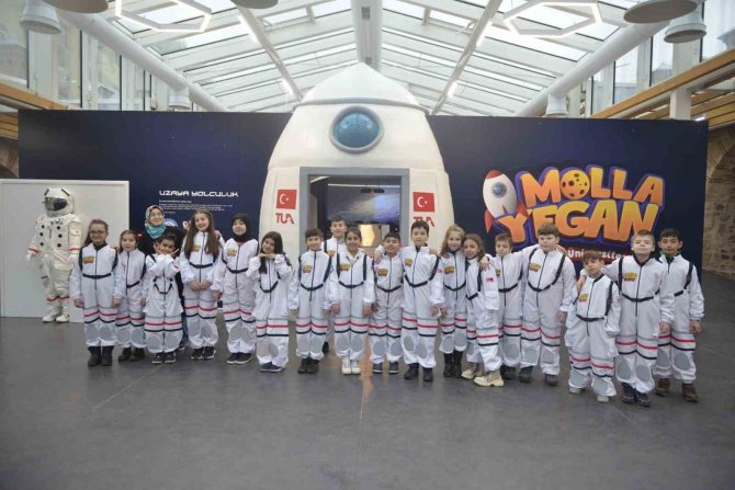 Yıldırımlı Çocuklar Uzay Yolculuğunda