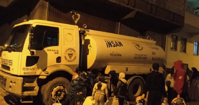 Yüreğir Belediyesinden Şanlıurfa’ya Temizlik Desteği