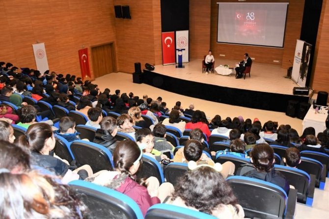 Zbeü Öğretim Üyesinden ‘Çanakkale Zaferi’ Konferansı