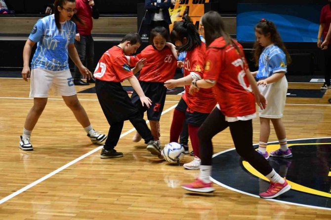 Özel Bireyler Spor Alanında Balıkesir’in Gurur Kaynağı Oldu