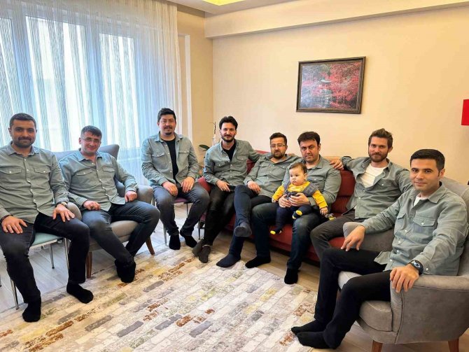 Kadınların Gömlek Sürprizi Kocalarını Şaşırttı