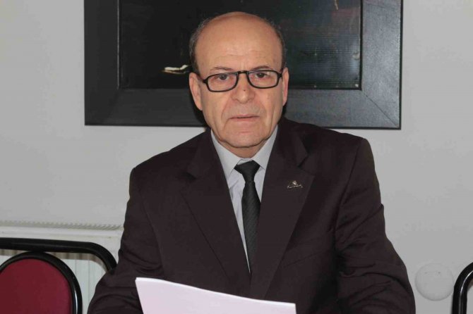 Genel Merkeze ’Antidemokratik’ Dedi Ve Add Başkanlığından İstifa Etti