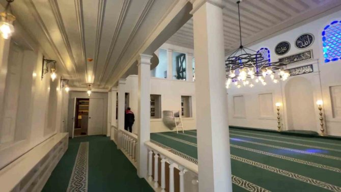 Yeniden İbadete Açılmak İçin Gün Sayan Tarihi Vaniköy Camii Havadan Görüntülendi