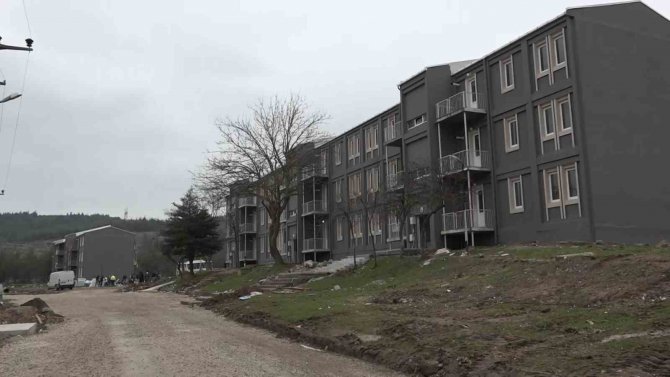 Atıl Lojmanlar Depremzedelere Sıcak Yuva Oldu