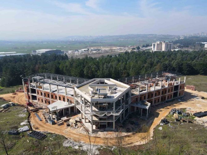 Buü Kampüsü’ndeki İnşaatlar Aralıksız Devam Ediyor
