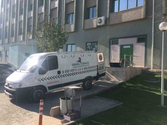 Sağlık Ocağının Kapısında Öldü