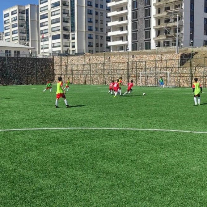 Elazığ’da Küçükler Futbol Şampiyonası Başladı