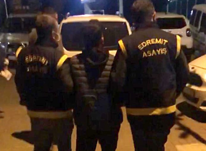 Yaşından Büyük Suç Kaydı Çıktı