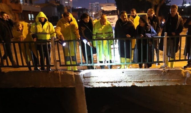 Haliliye’de Temizlik Çalışmaları Gece Gündüz Sürüyor